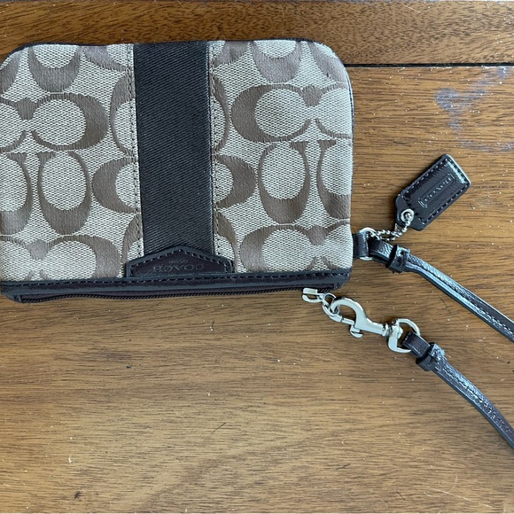 Coach - Picture 2 of 2